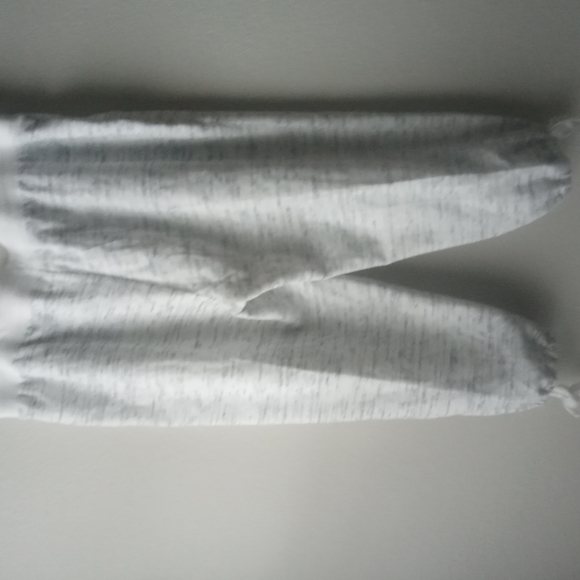 Bobbie Brooks Capri - Picture 8 of 10